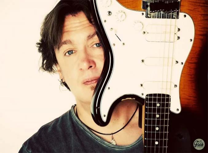 Mark Dee